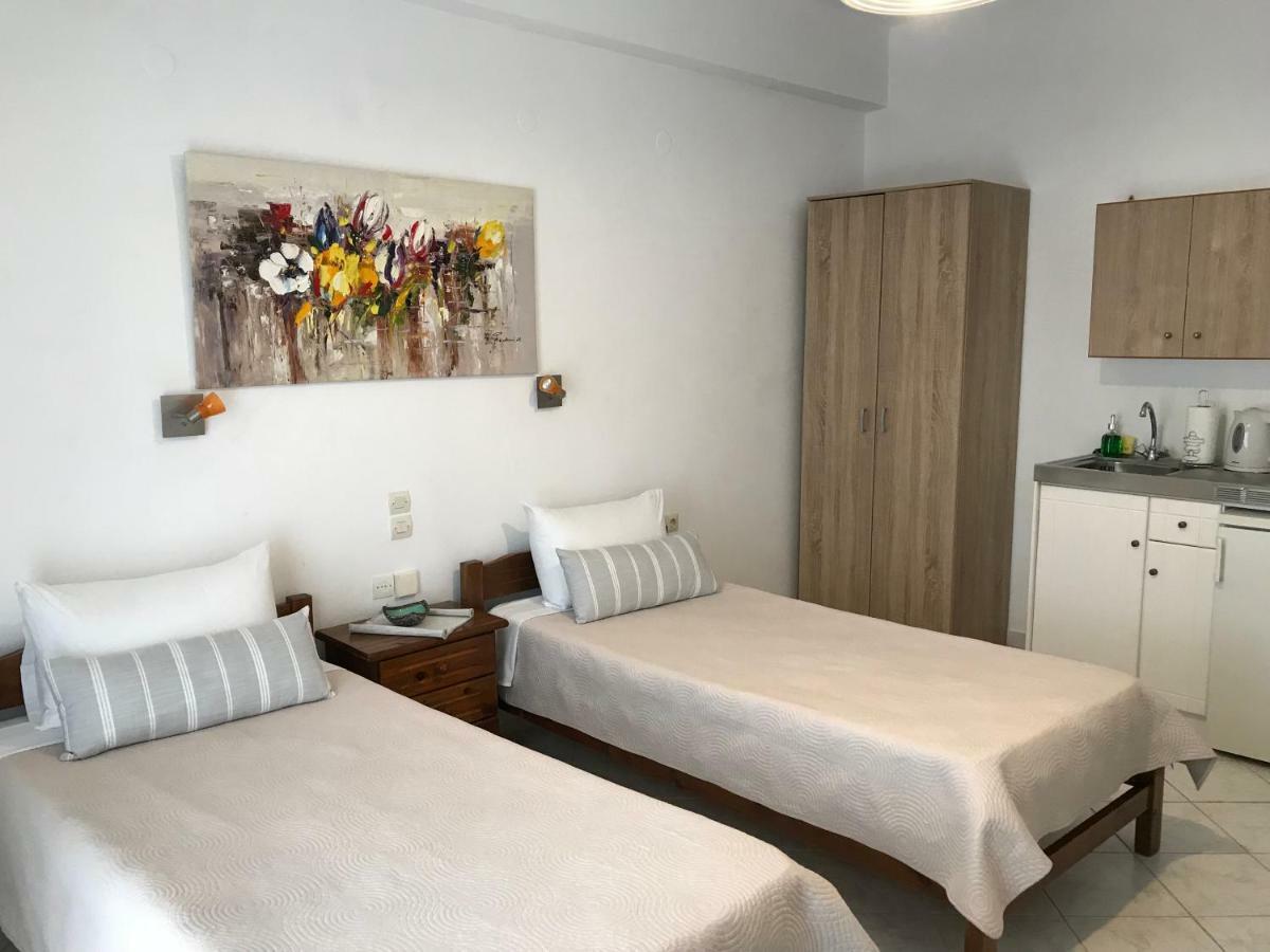 Floros Apartments Агиос Стефанос Экстерьер фото